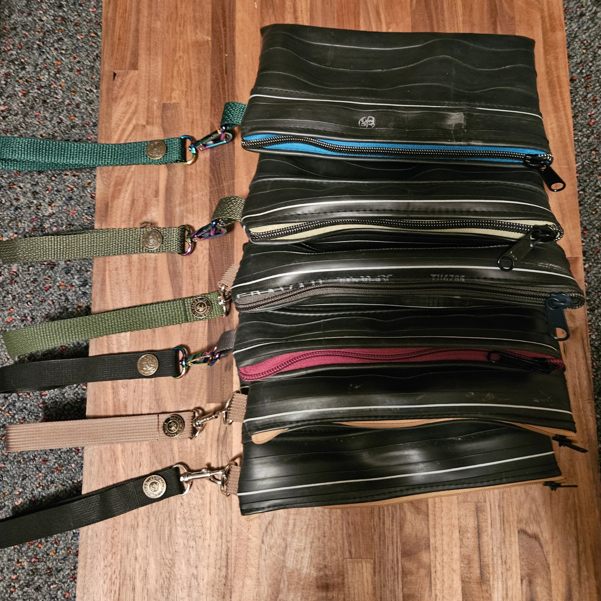(L) Up-Cycled Rubber Tube Pouch